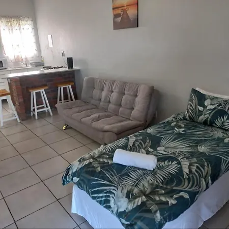 Blue Mountain Farm Lodge, Cabins & Cottages Swellendam Room photo