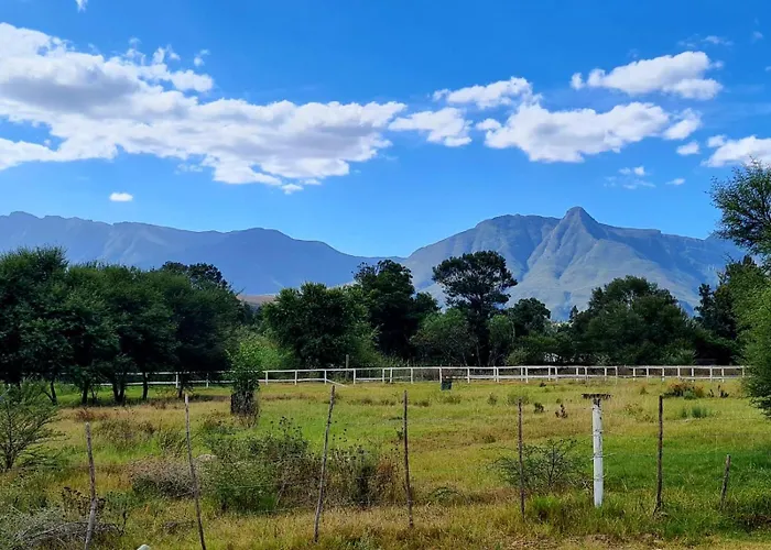 Blue Mountain Farm Lodge, Cabins & Cottages